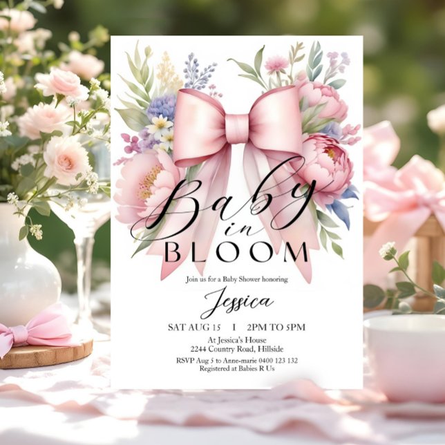 Baby i inbjudan till Rosa Bow Baby Shower i bloom (Baby in Bloom Coquette Pink Bow Baby Girl Baby Shower Invitation. On trend Coquette Spring theme)