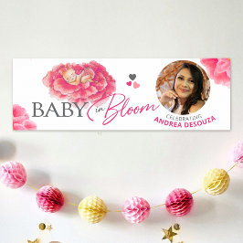 Baby i rosa-fotodusch med blommor poster