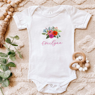 Baby in Bloom Ljustrande Blommig Bebisnamn T Shirt