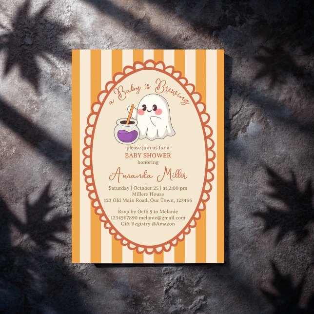Baby is brewing cute ghost Halloween baby shower Inbjudningar (Baby is brewing cute ghost retro stripes Halloween baby shower Invitation cards template)