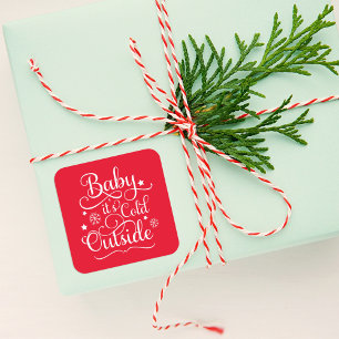 Baby Its Cold Outside Red Script Holiday Fyrkantigt Klistermärke