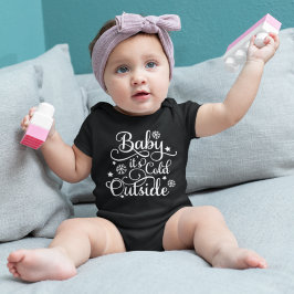 Baby Its Cold Outside Svart och Vitt Tee Shirt