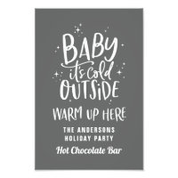 Baby kallet utanför hett choklad pub