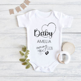 Baby kommer snart att meddela Namn Baby-kroppsdräk T Shirt