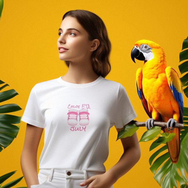 Baby Laddar Vänligen Vänta Anpassad Förfallodatum  T Shirt (Skapare uppladdad)