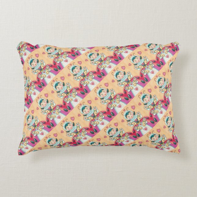 BABY LADYBUG FAMILY ACCENT PILLOW Rosa/Red Prydnadskudde (Framsidan)