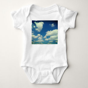 Baby moln på blå himmel t shirt