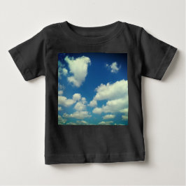 Baby moln på blå himmel t shirt