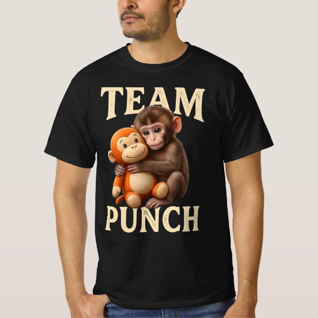 Baby Monkey Punch Team | Cute Rescued Macaque Cudd T Shirt (Framsida)