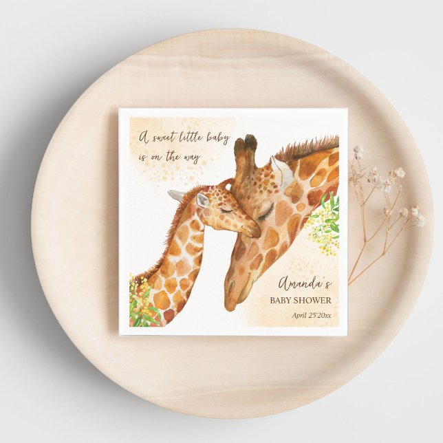 Baby om hur baby giraffe och mamma-babyduschen går pappersservett (Giraffe baby shower customized napkins Baby on the way cute baby giraffe and mom printed napkins)