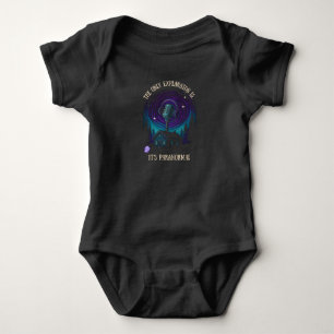 Baby Onsie - Hytt i skogen-design på MÖRK T Shirt