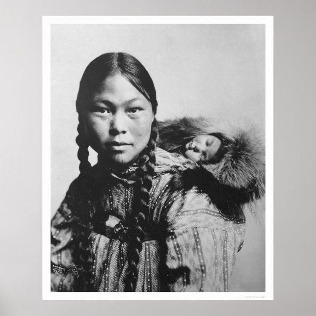 Baby på eskimo Mamma på rygg 1906 Poster (Framsidan)