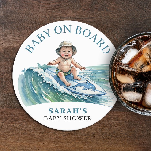 Baby på insidan av vattenfärgsbesökare underlägg papper rund (Baby on Board Watercolor Surfing Baby Shower Round Paper Coaster
)