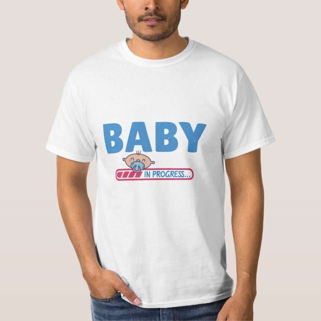 Baby pågår t shirt (Framsida)