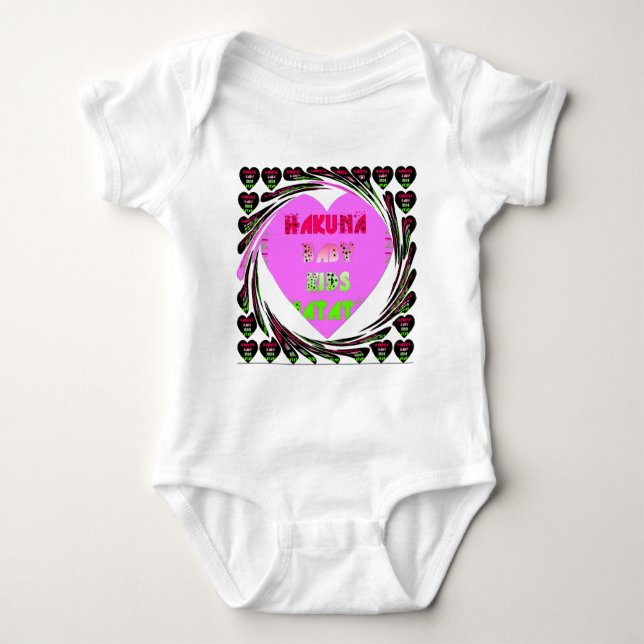 Baby Rosa Hearts Hakuna Matata Baby Kids Design.p T-shirt (Framsida)