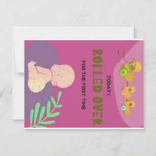 Baby rullar över vykort