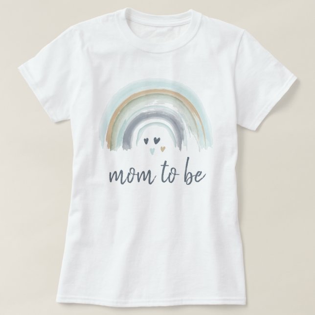 Baby Shower Blue Boho Rainbow Mamma ska vara T Shirt (Design framsida)