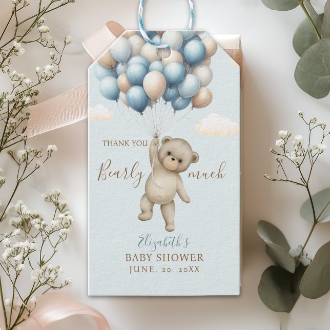 Baby Shower – “We Can Bearly Wait” Bear with ballo Presentetikett (Skapare uppladdad)