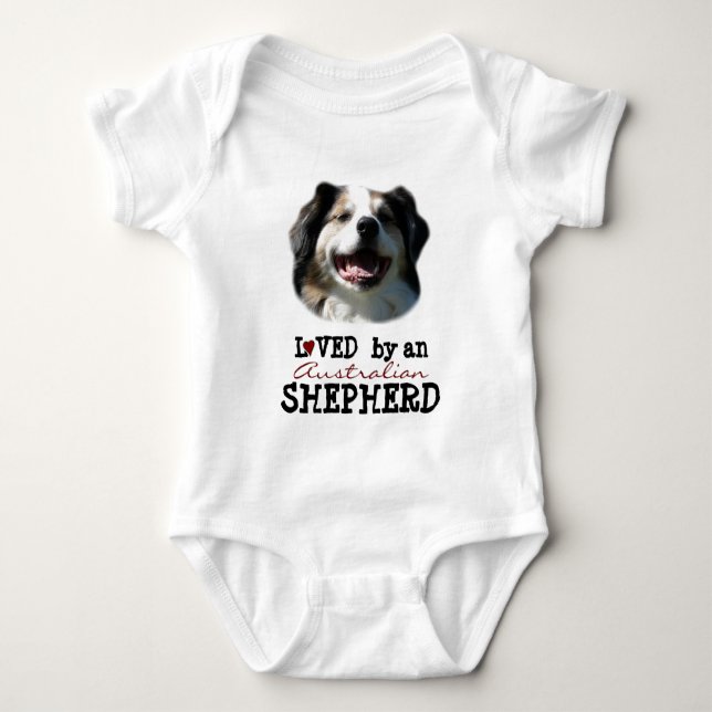 Baby som älskas av en australian shepherd tröja (Framsida)