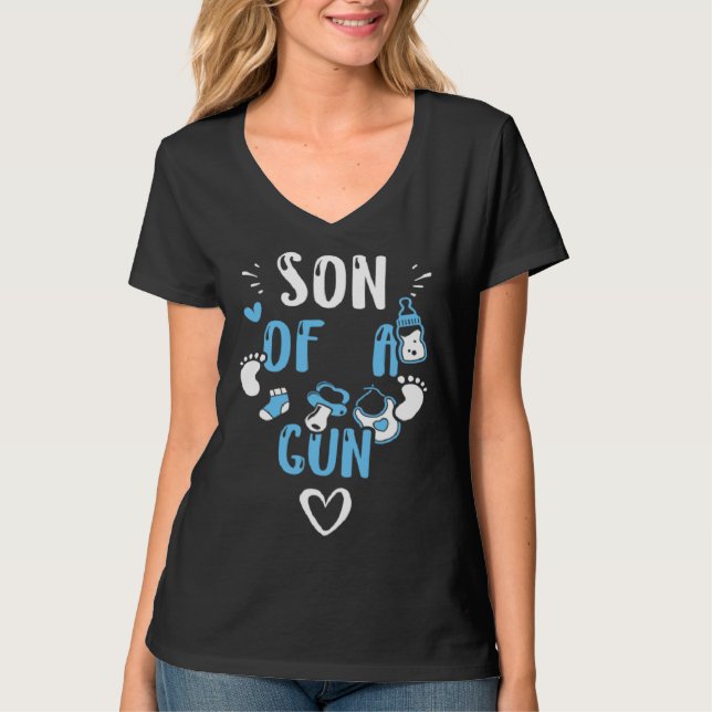 Baby Son of a Gun  Baby Boy Sayings T Shirt (Framsida)