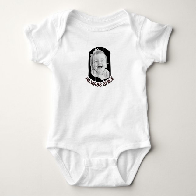 Baby T-shirt-design T Shirt (Framsida)