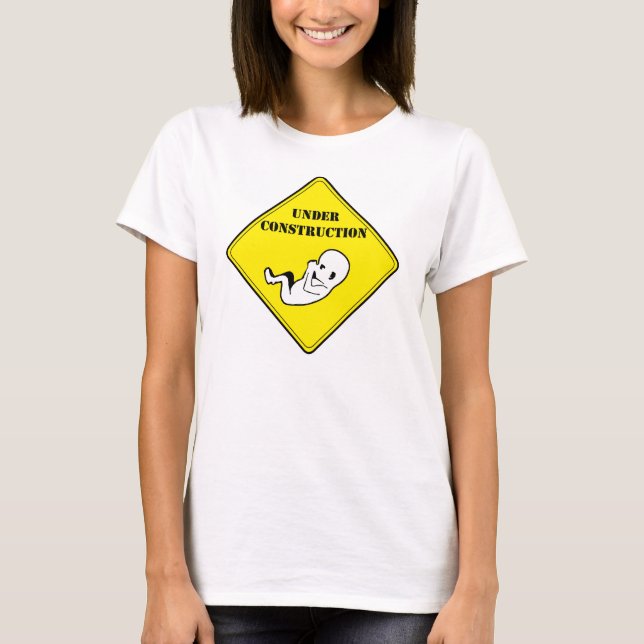 BABY UNDER KONSTRUKTION 2 TEE (Framsida)