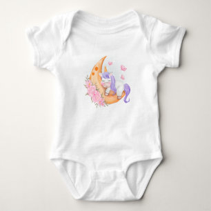 Baby Unicorn över Måne med blommor T Shirt