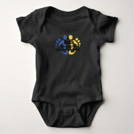 Babyen förkroppsligar kostymen, "som jag vaggar en t-shirt