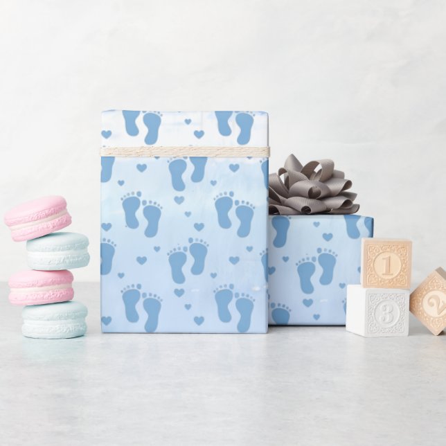 Babyfotspår och hjärtan på vattenfärgsdesign presentpapper (Baby Shower)