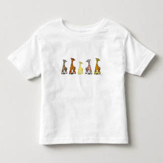 Babygiraff i en rosmåbarnT-tröja T-shirt