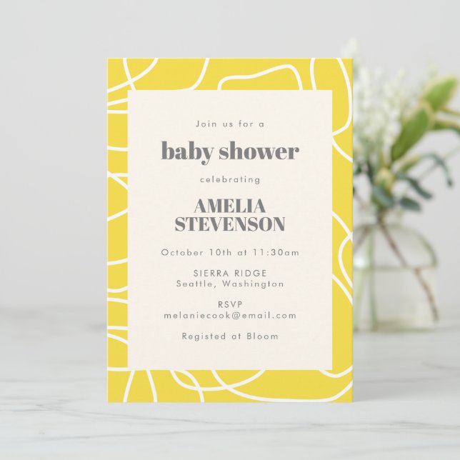 Babykläder för modern Gult för chic Abstrakt Moder Inbjudningar (Stående Fram)