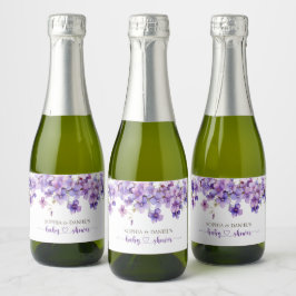 Babykläder för vår-känsliga violetta blommor