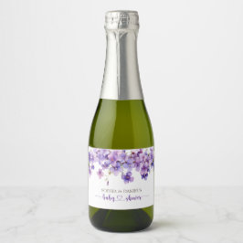 Babykläder för vår-känsliga violetta blommor