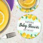 Babykläder i Modern Watercolor Lemon Träd Underlägg Papper Rund<br><div class="desc">Fira i stil med trendigets babydusch underlägg. Utformningen är enkel att anpassa med din egen formulering och din familj och dina vänner blir glada när de ser dessa fantastiska underlägg. Matchande objekt finns i samlingen.</div>
