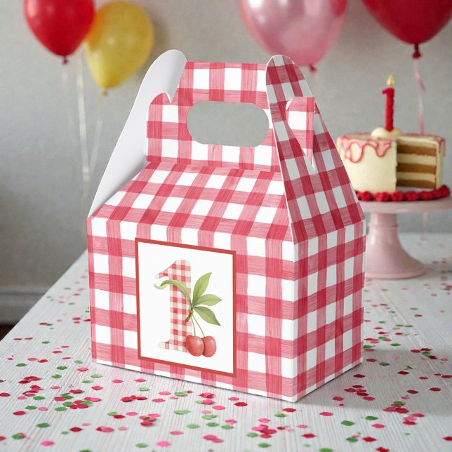 Babyns första röda gingham-födelsedag presentaskar (Skapare uppladdad)