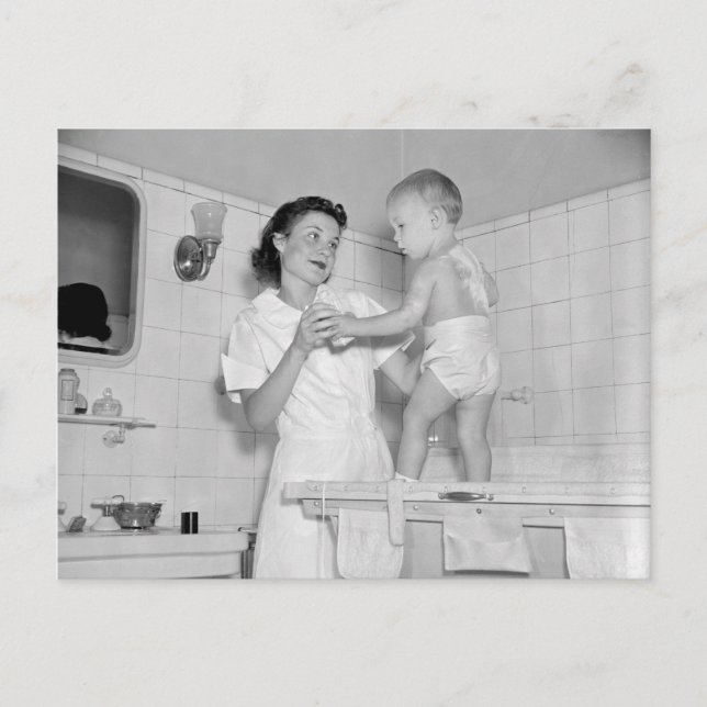 Baby's Bath, 1937 Vykort (Framsida)