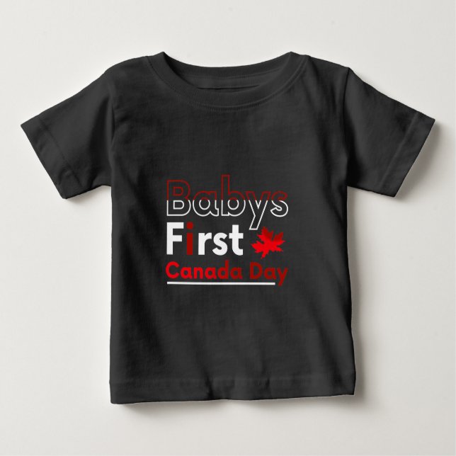 Babys first Canada day T Shirt (Framsida)