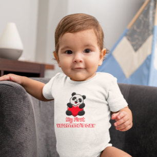 Baby's Första Alla Hjärtans Dag Panda Med Hjärta T Shirt