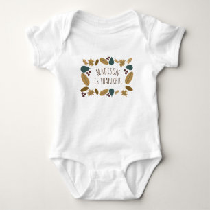 Babys Första Thanksgiving Namn är Tacksam T Shirt