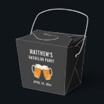 Bachelor Party Bröllop Gift Beer Cheers Presentaskar<br><div class="desc">Den här ölturen är ett roligt till paket bröllopsfavoriter som du kan ge killarna,  inklusive dina marskalkar,  som en gåva från din reklamfest. Skål för brudgummen! Anpassa med namn och kandidatens partidatum.</div>