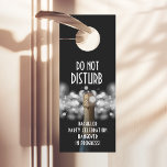Bachelor Party do not Disturb Champagne<br><div class="desc">DISTURB - Bachelor Party-baksmällare pågår! är en roligt-dörr som går till ge för dina gäster. En champagne flaska på båda två suddade ut ljus mot svart bakgrund. Roligt för alla firande,  ändra bara ordalydelsen. MATCHING-objekt i vår butik.</div>