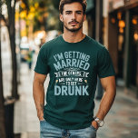 Bachelor Party Drinking Team Groom Design T Shirt<br><div class="desc">Få redo för den ultimata bachelor-bash med den här vintagen "Jag är Gifta sig,  de andra är bara här för att få rökning"-design. Perfekt för den blivande gruppen och hans party-trupp,  det för humor,  roligt och fet stil till er firande före bröllop.</div>