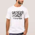 Bachelor Party in Progress Basic T-Shirt<br><div class="desc">Anpassa alla killar på din reklamfest med den här bachelor party t-shirt som har ett martini-glas och läser,  "Bachelor Party in Progress" i en roligt,  ett retro-teckensnitt.</div>
