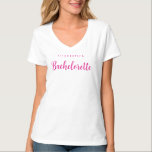 Bachelorette Brudens sida Womens White & Shock ros T Shirt<br><div class="desc">Anpassningsbar Lägg till bildtext här Personlig Klädapparamall för kvinnokläder,  Mode / kläder / Toppar & T-skirts / Kvinnors T-skirts / Kvinnors vita och Shock rosa Bachelorette Party Bridesmaid Namn kvinnor V-Nacke T-Shirt.</div>