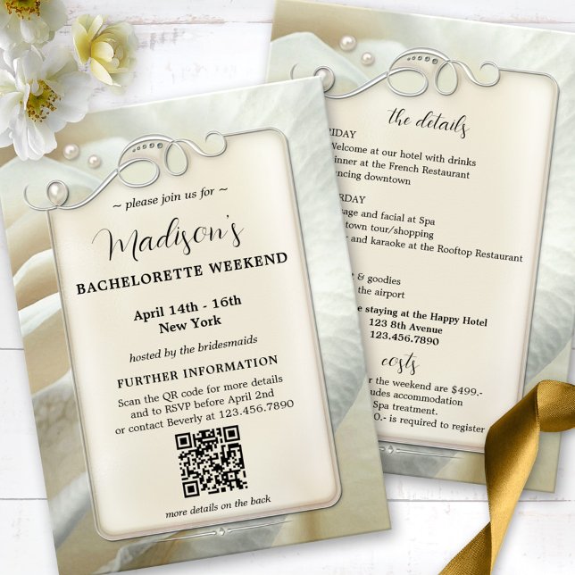 Bachelorette Helg Itinerary QR-kodmall Inbjudningar (Bachelorette weekend getaway invitation QR  program template with pearls and silver on an ivory rose)