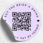 Bachelorette Köp en Lila för dricksvatten QR-kod Runt Klistermärke<br><div class="desc">En enkel anpassningsbar lavender lilac pastel lila "Buy the Bride a Drink" Bachelorette Party QR-kod runda dekal i ett modernt minimalistiskt stil med söta hjärtdetaljer. Mallen kan enkelt uppdateras med din QR-kod och anpassningsbar,  t.ex. Sök igenom QR för att betala av Venmo. #bachelorette #buythebrideadrink #QRcode #dekal</div>