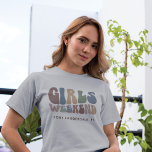 Bachelorette Party Girls Helg 70s Retro T Shirt<br><div class="desc">Bygg upp andan från de sista flickorna resa med vår Anpassningsbar Retro Typography Bachelorette Helg T-Shirt! Den här chicen och snyggten överst fungerar som perfekt memento till en minnesvärd hemlighet med dam. Framsidan av skjortan visar en vintage-inspirerad "Girls Helg"-typografi som perfekt fångar roligten och kameran i ditt speciella helg. Letter...</div>