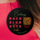 Bachelorette Tribe QR-kod Hashtag Knapp<br><div class="desc">Björns namn i chic,  ord-bakterieritstammen,  #din hashtag,  och din Venmo QR-kod för att köpa en drink till henne,  dessa knappar är roligt till ge till dina bachelorette Party-flickor. Perfektens partiförmån för din möhippa stam! MATCHING-objekt i vår samling.</div>