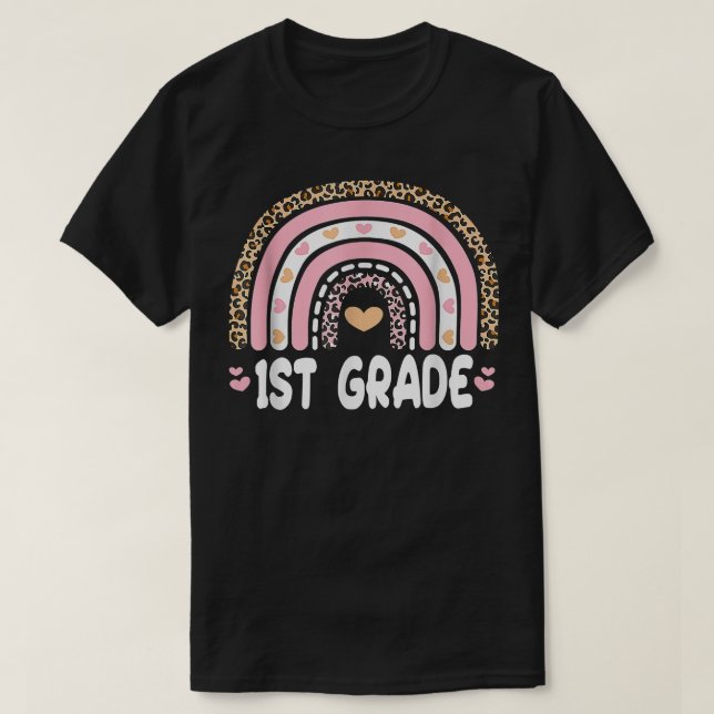 Back to school 1:a Klass Rainbow Leopard Rosa Hear T Shirt (Design framsida)