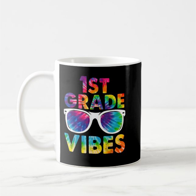 Back to school 1:a Klass Vibes Tie Dye Första Klas Kaffemugg (Vänster)